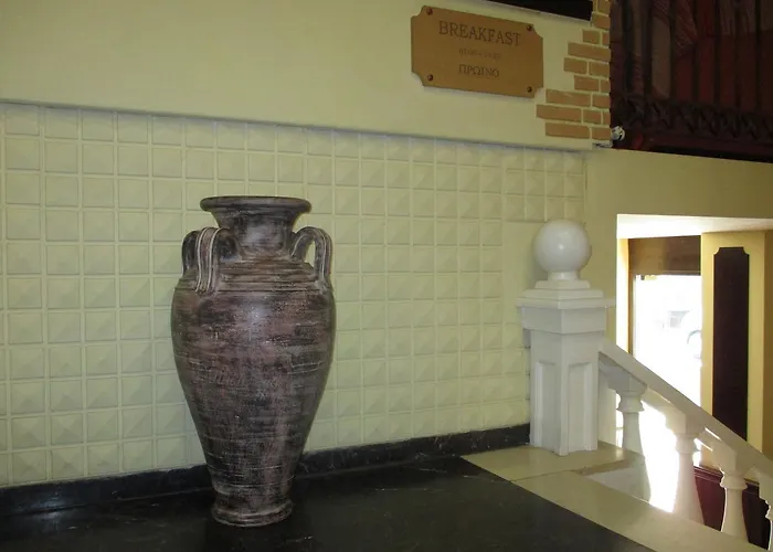 黛尔塔酒店 酒店 拉米亚